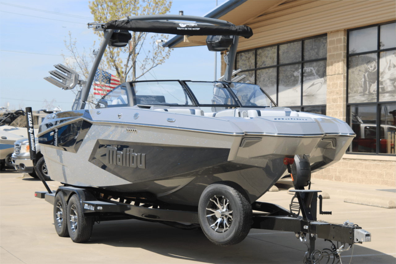 2025 Malibu 24 MXZ