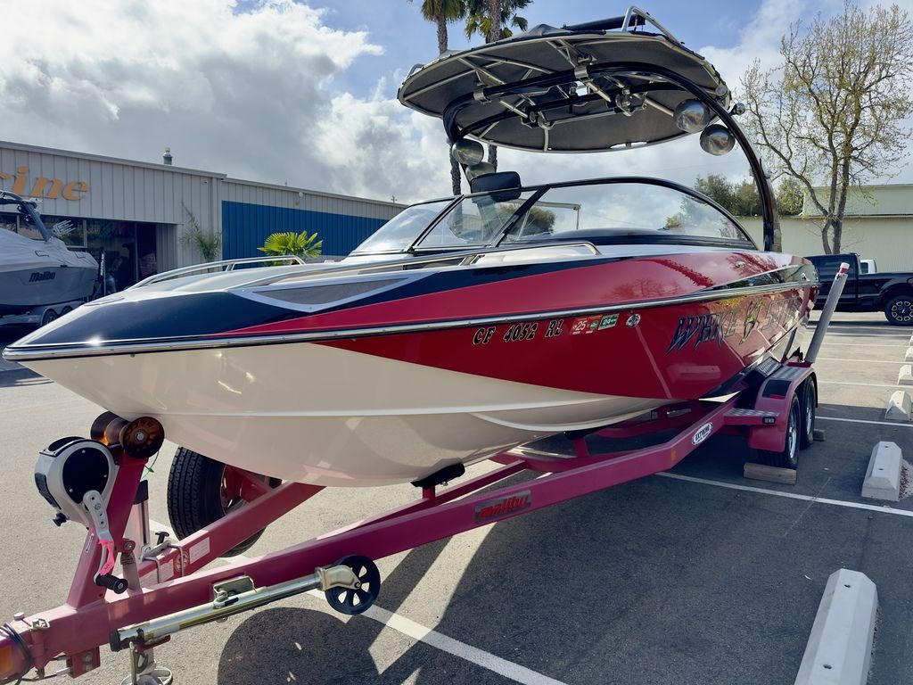 2006 Malibu Boats 247 LSV