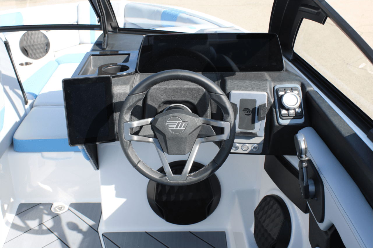 2025 Malibu 22 LSV