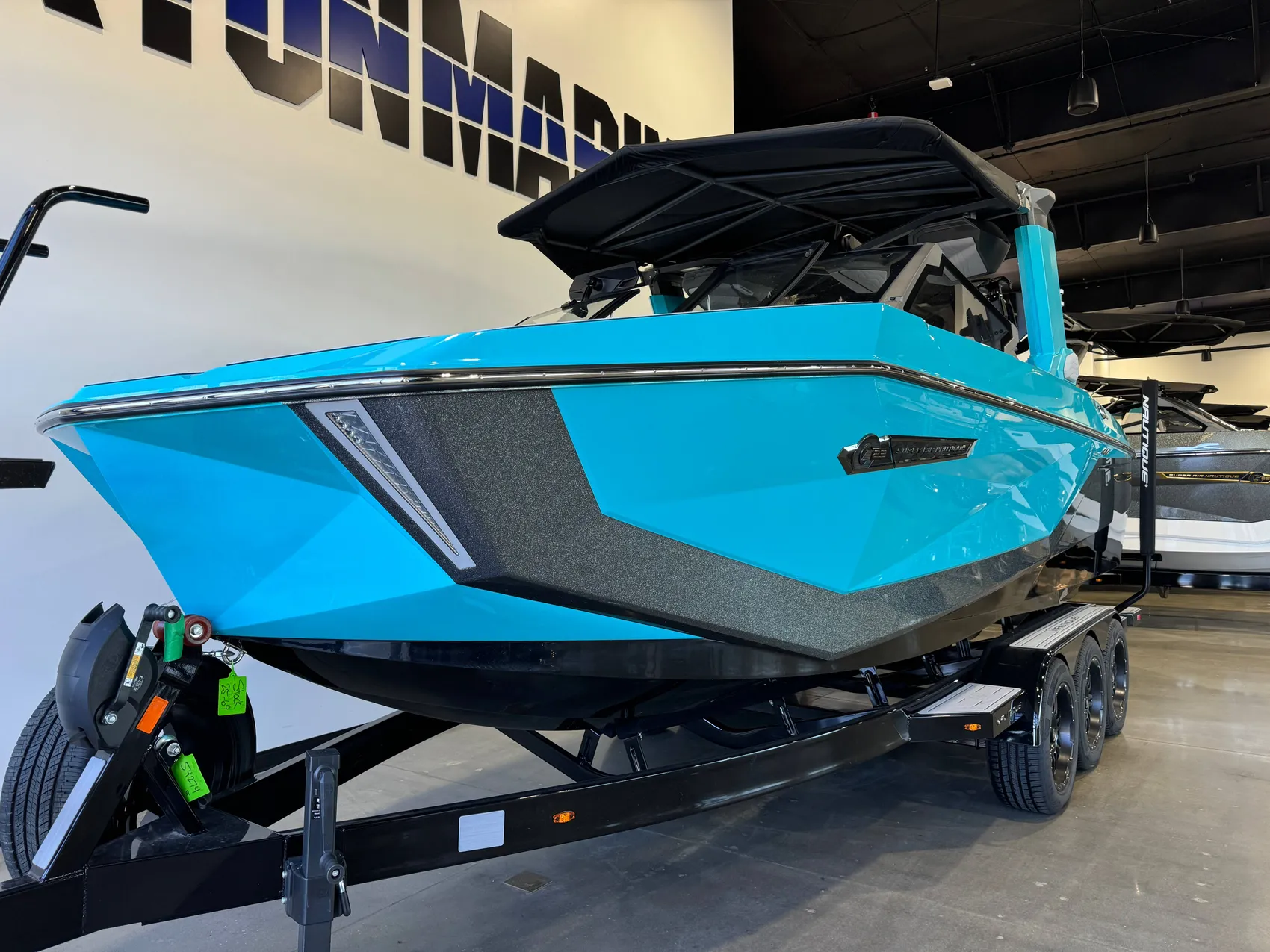 2025 Nautique G23
