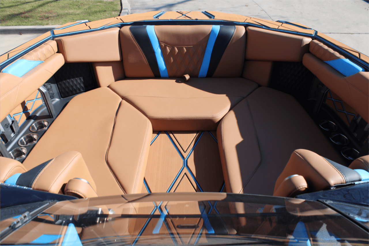 2025 Malibu M230