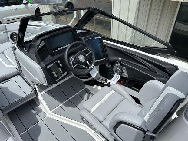 2024 Supra SE550
