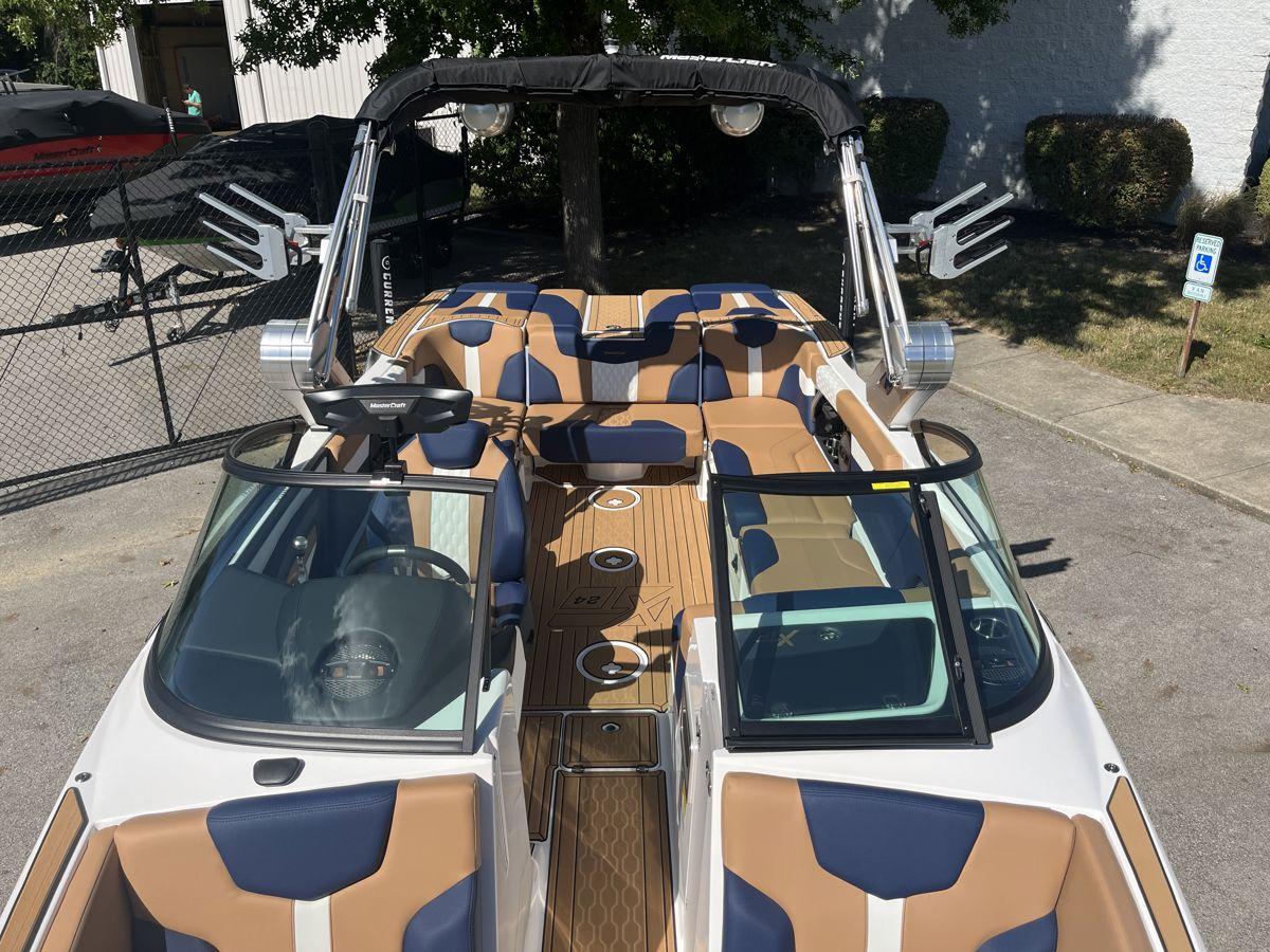 2023 MasterCraft XT24