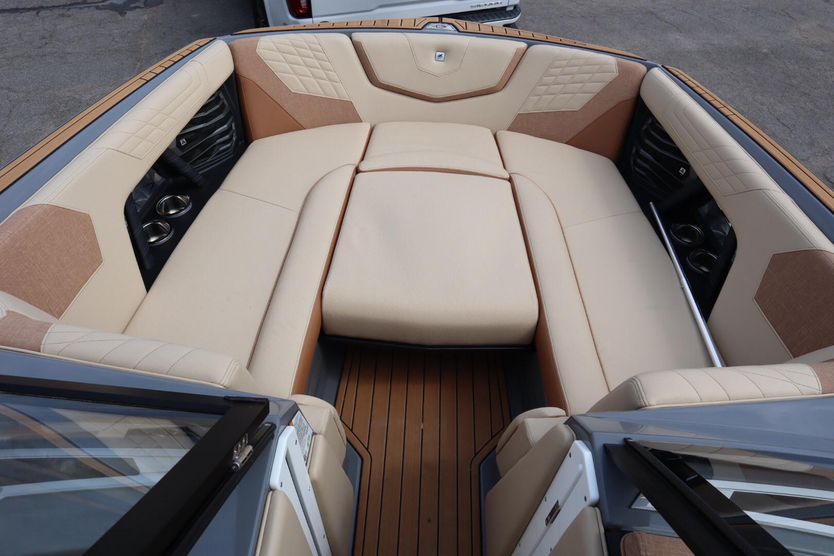 Super Air Nautique G25