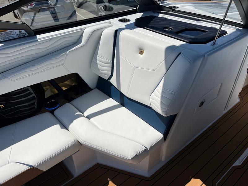2025 Nautique G25