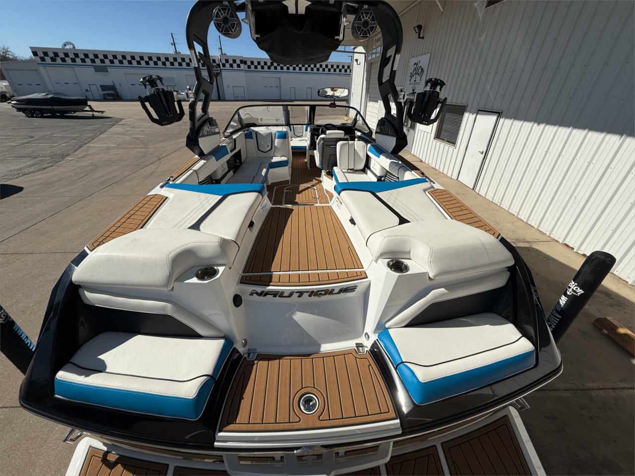 2020 Nautique G25