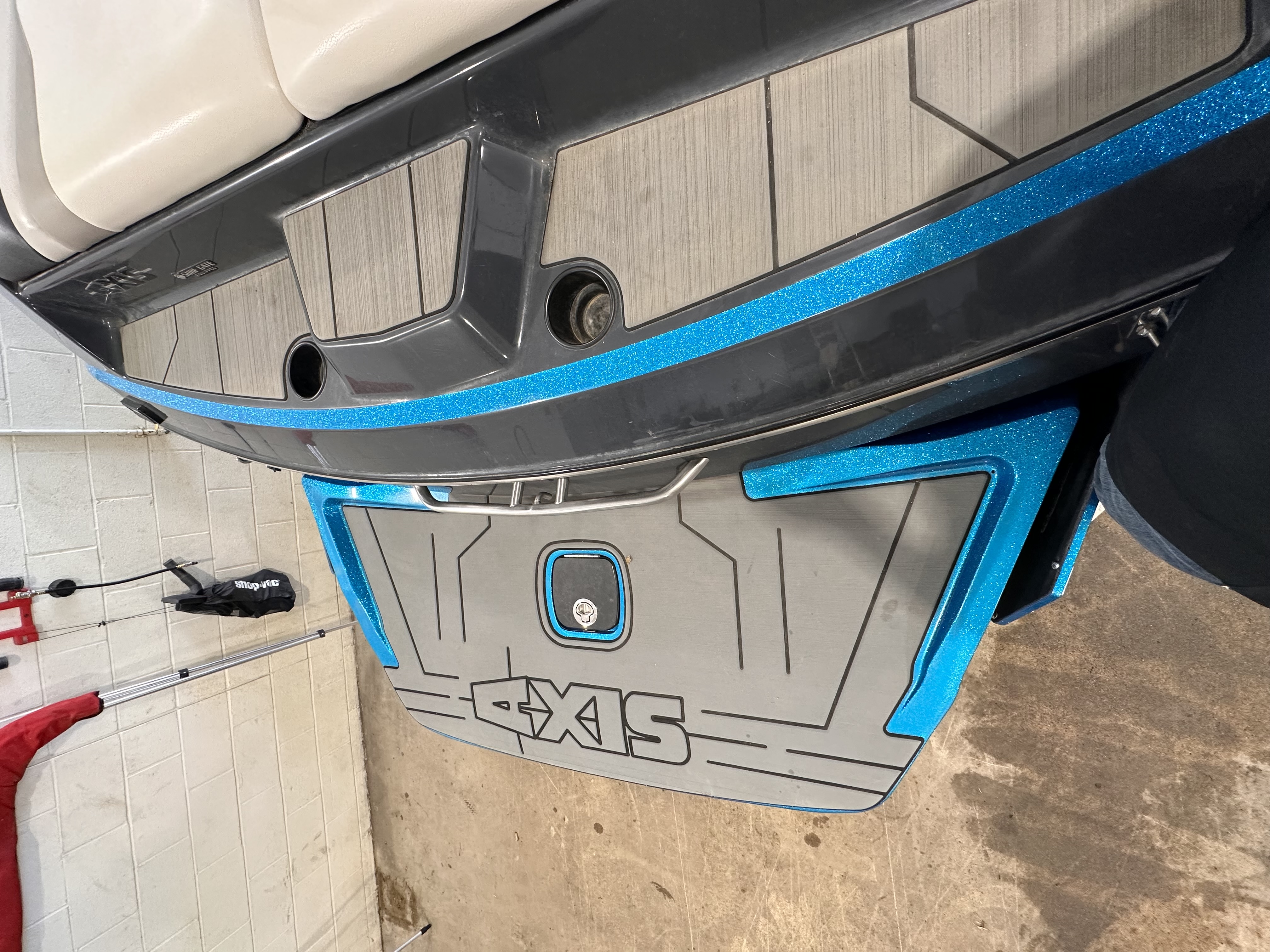 2018 Axis A22