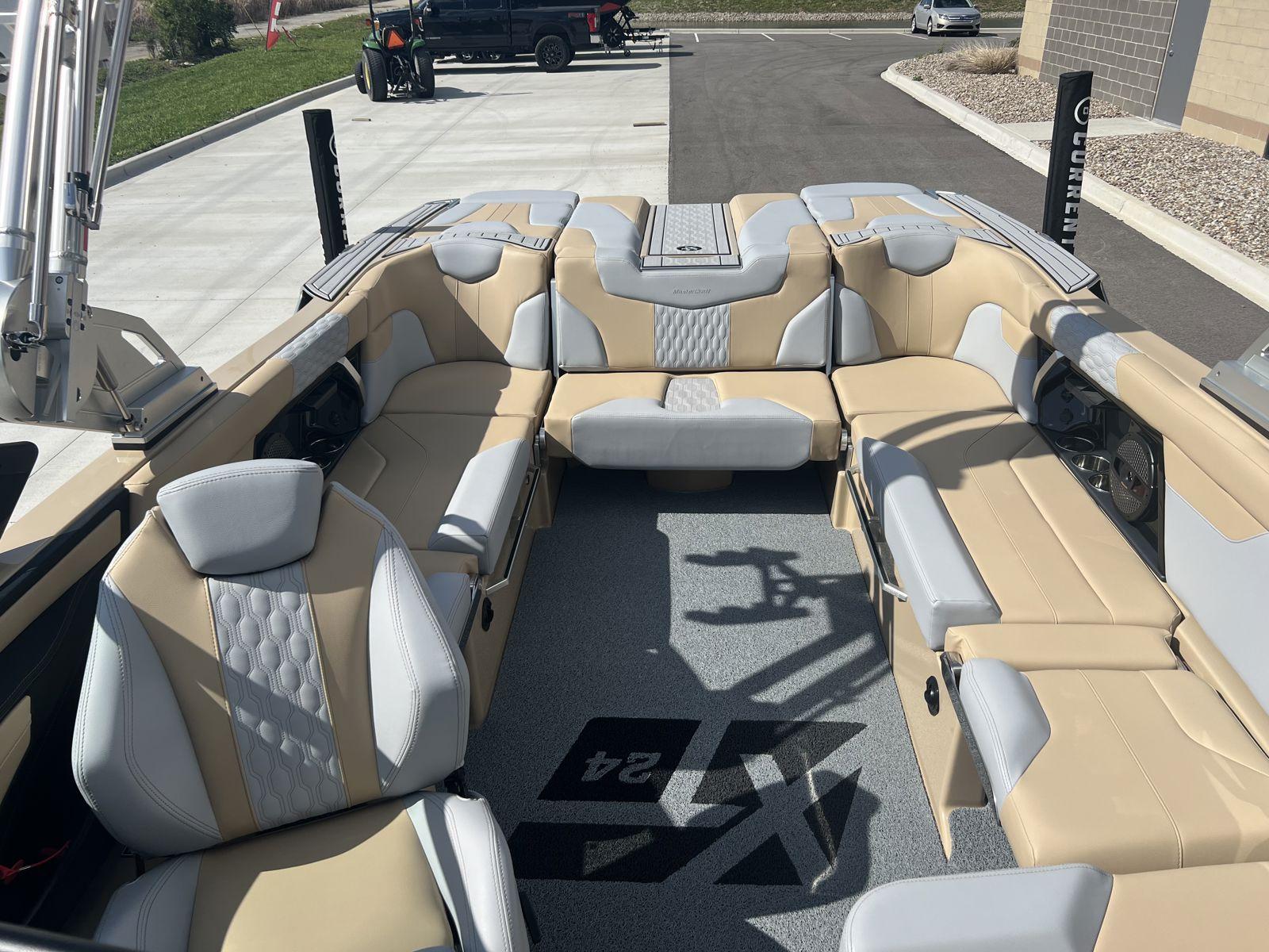 2024 MasterCraft XT24