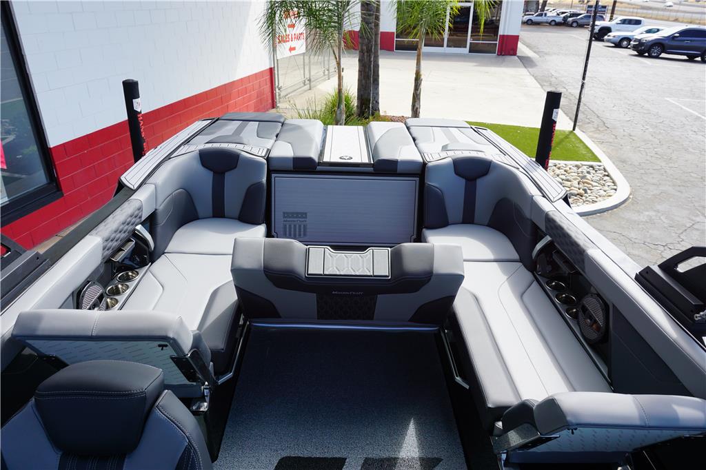 2024 MasterCraft XT24