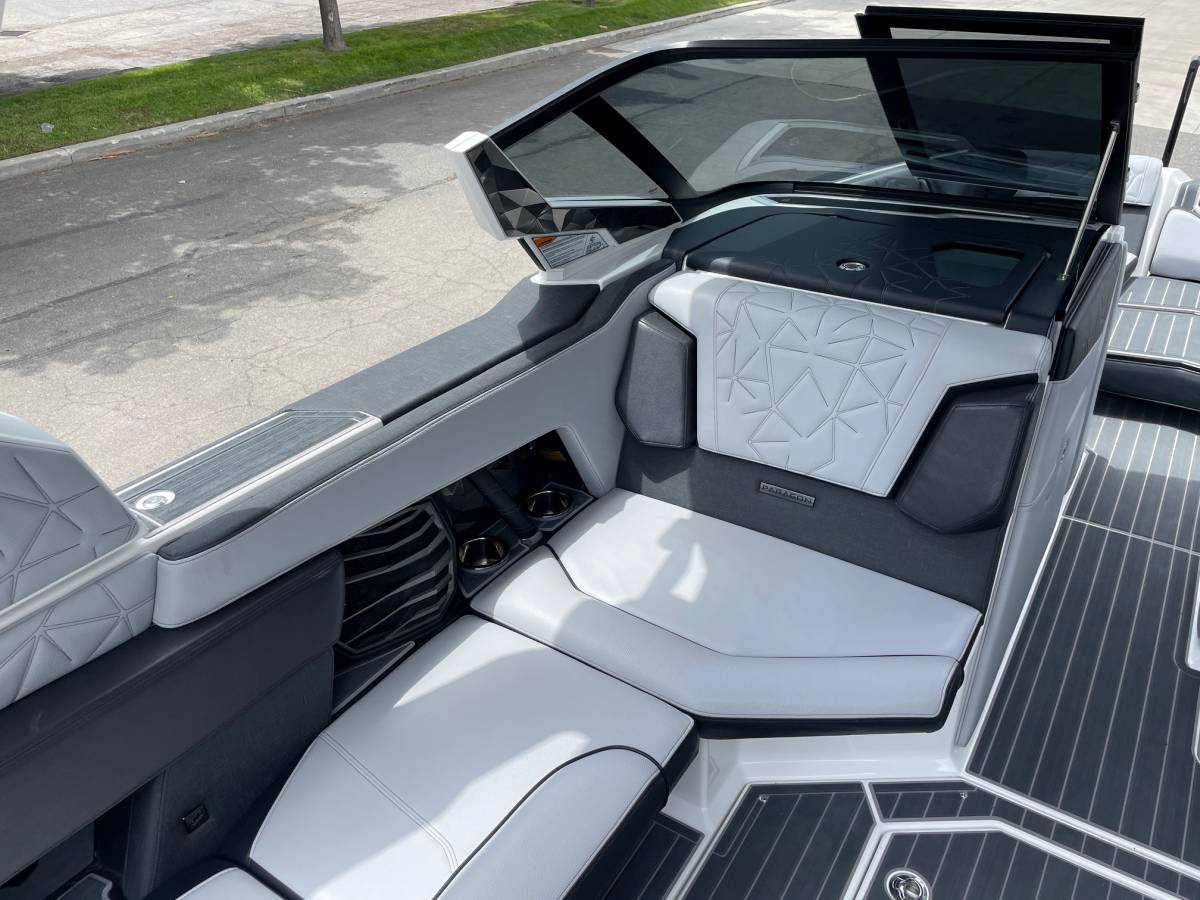 2023 Nautique G23 Paragon.
