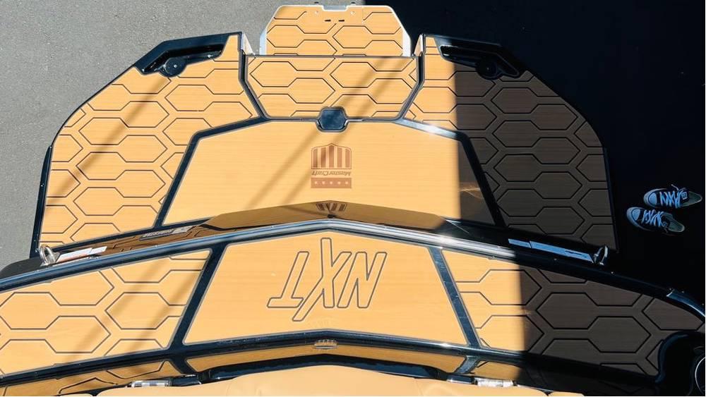 2023 MasterCraft NXT22