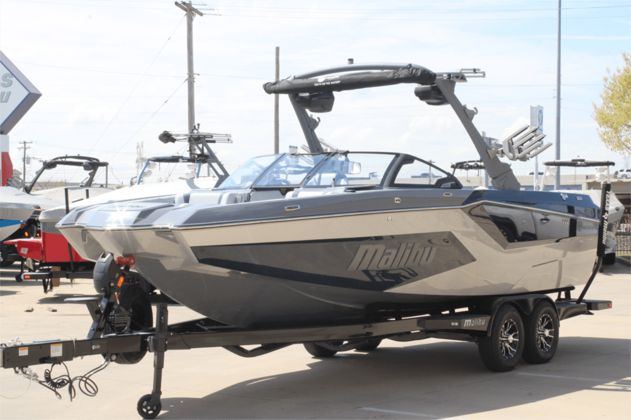 2025 Malibu 24 MXZ