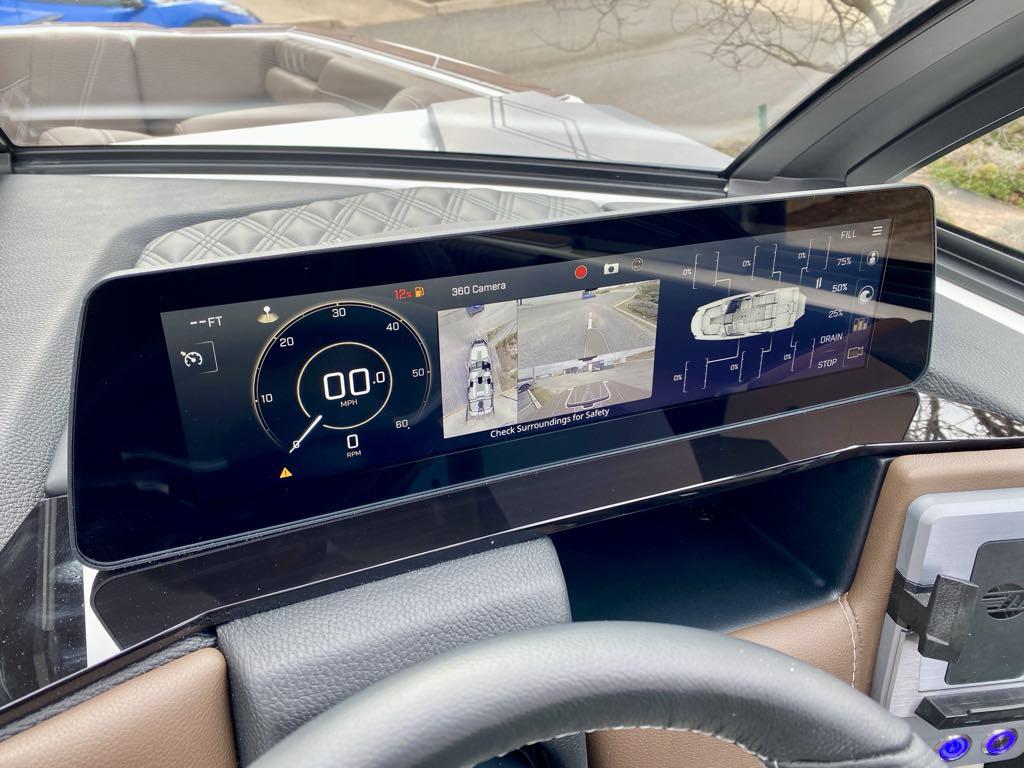 2025 Malibu M230
