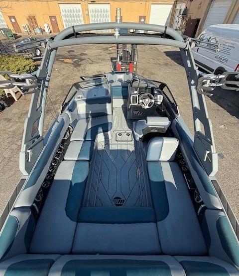 2020 Malibu 23 LSV