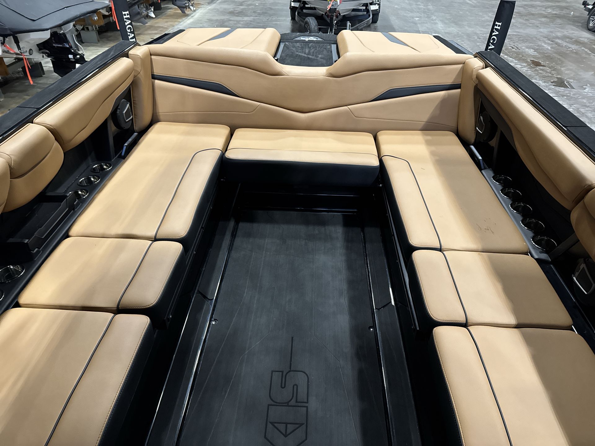2025 Axis T250