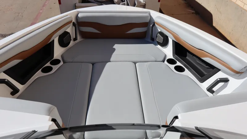 2025 AXIS T-SERIES T235