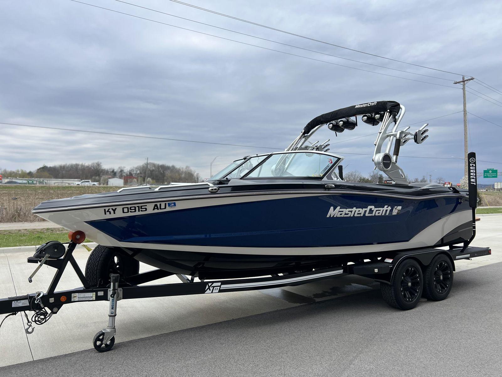 2019 MasterCraft XT23