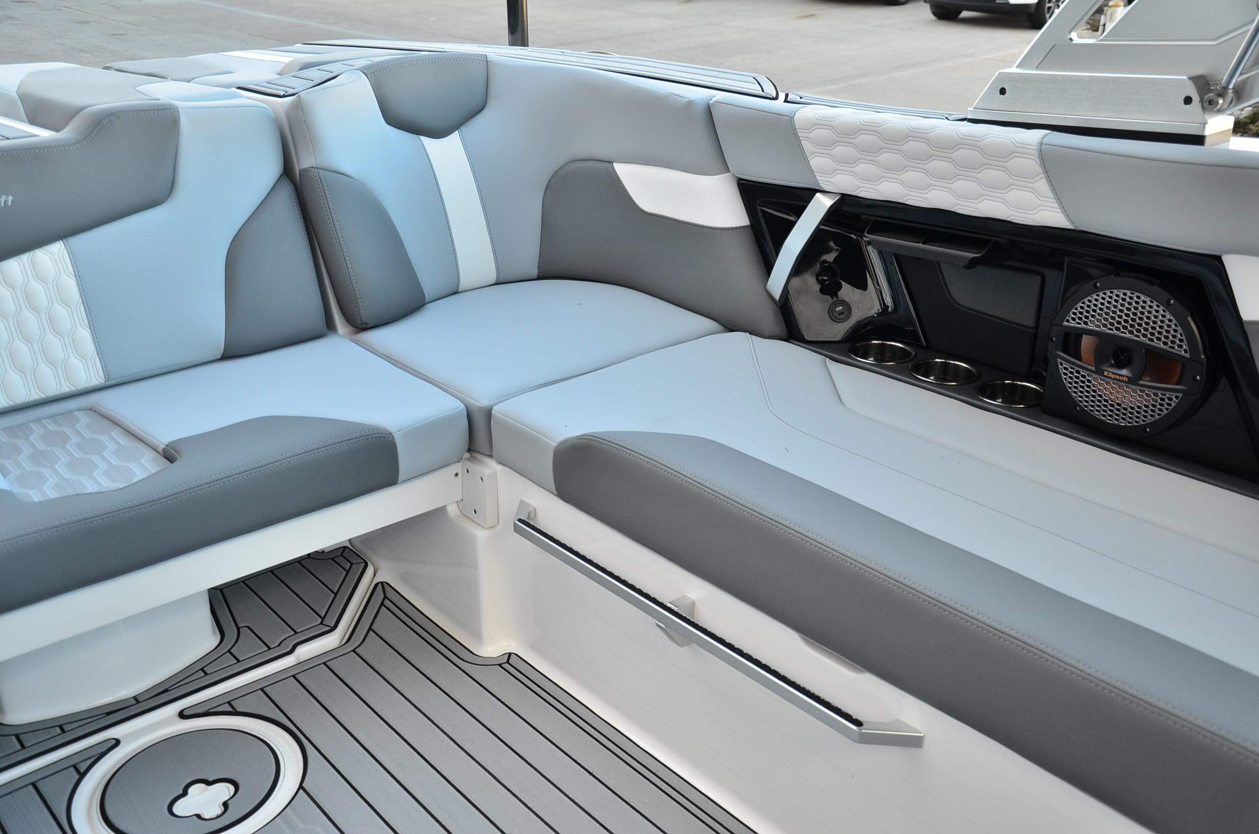 2024 MasterCraft XT22T – Model Year End Closeout! Call for a fast quote!