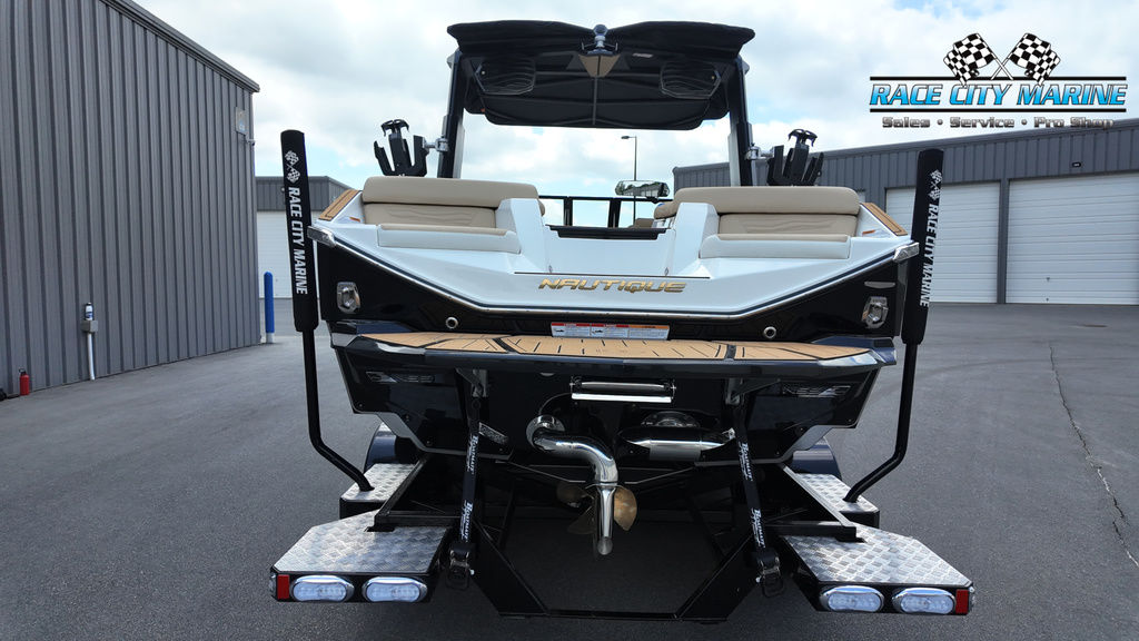 2025 Nautique G23