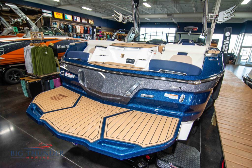 2022 MasterCraft X24