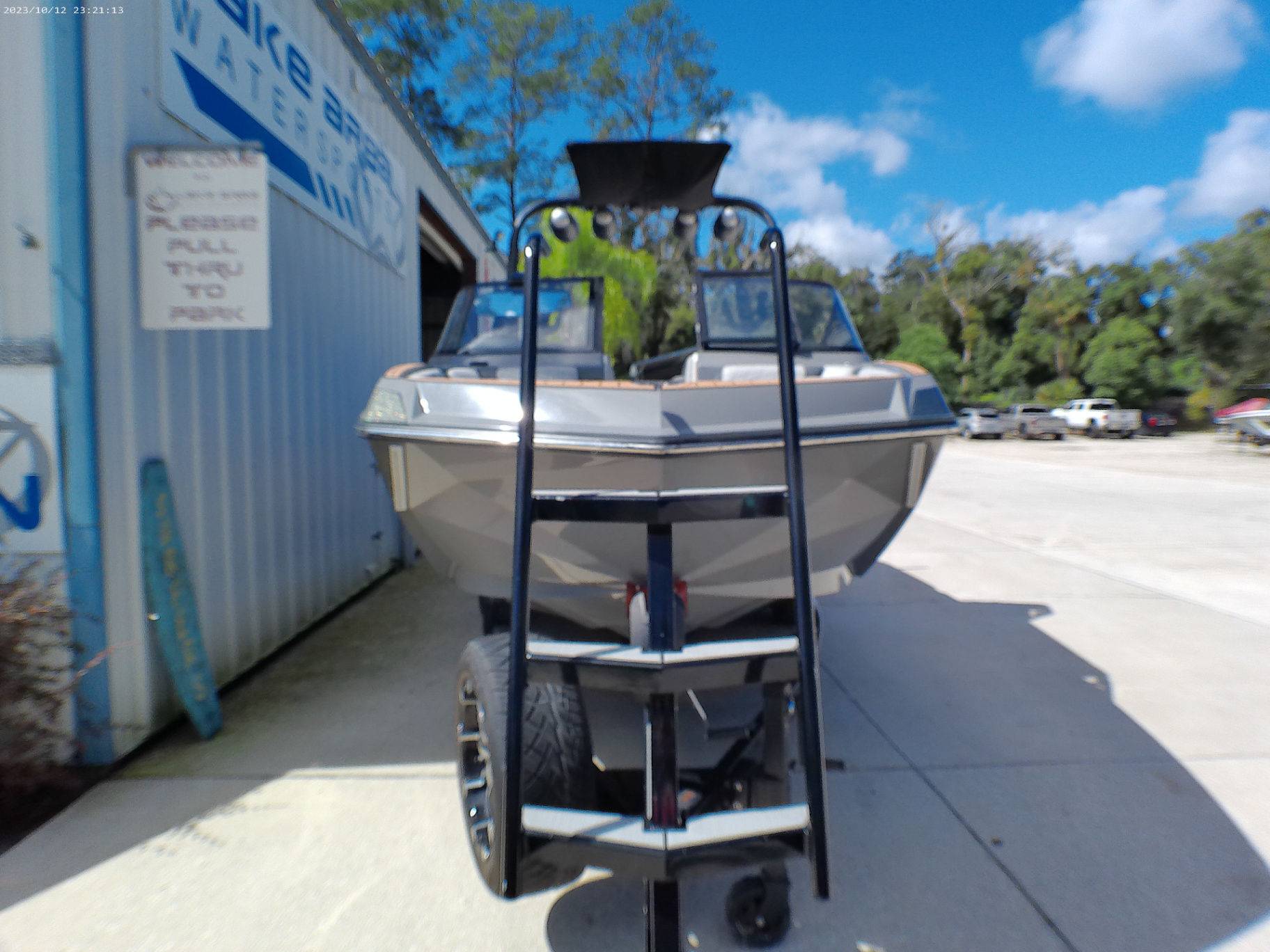 2021 Nautique G23