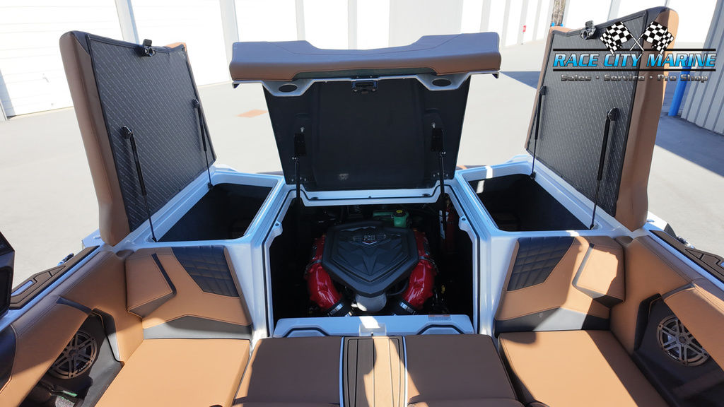 2025 Nautique S21