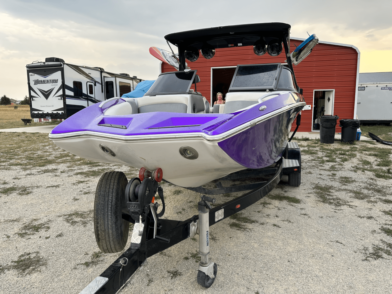 2017 Tige R22/RZ2 (Big stereo)