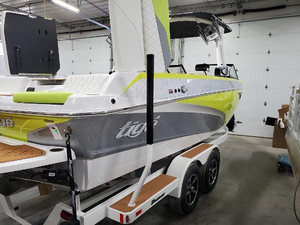 boat.Title