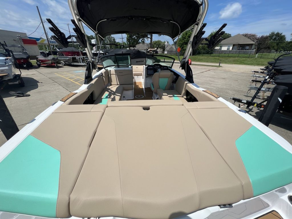 2023 MasterCraft NXT22