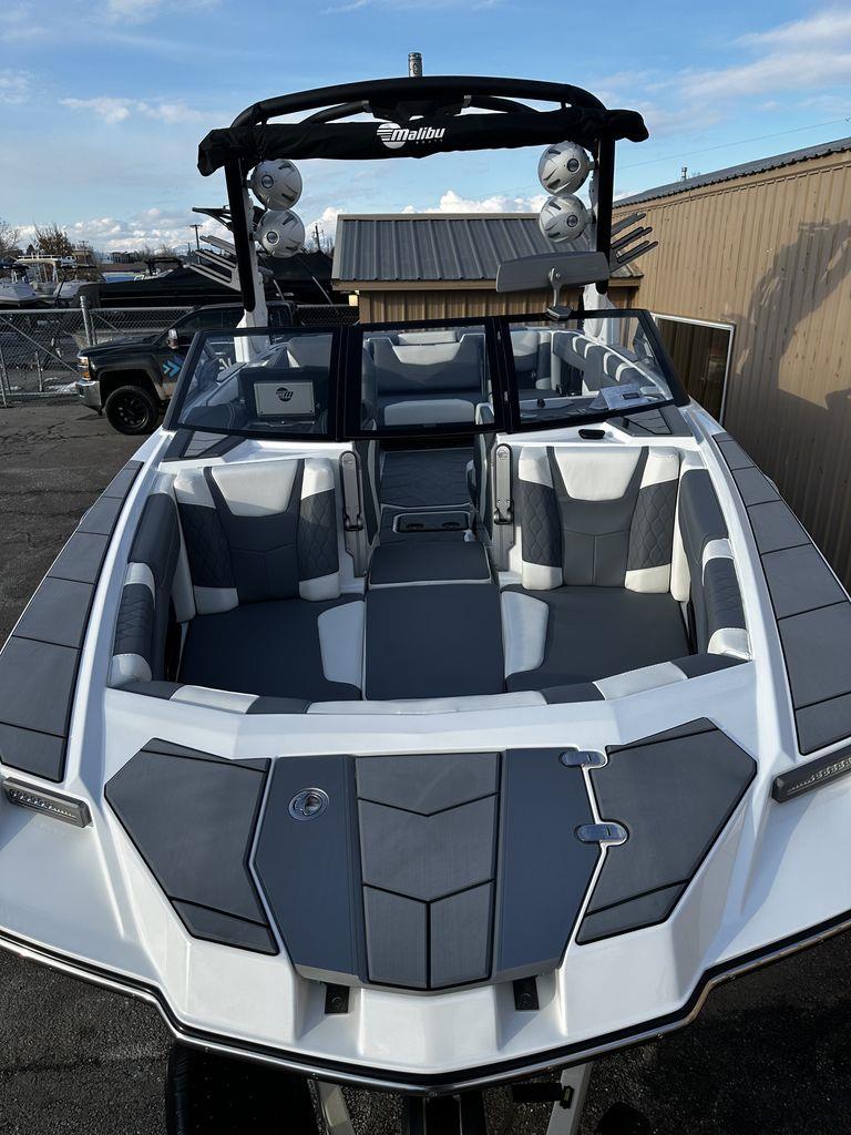 2023 Malibu Boats M240 (pending)