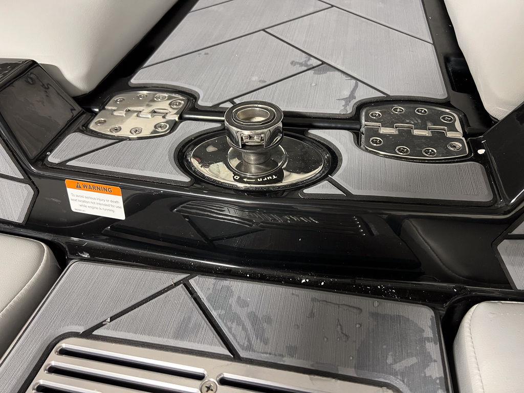 2024 Malibu Boats 22 LSV