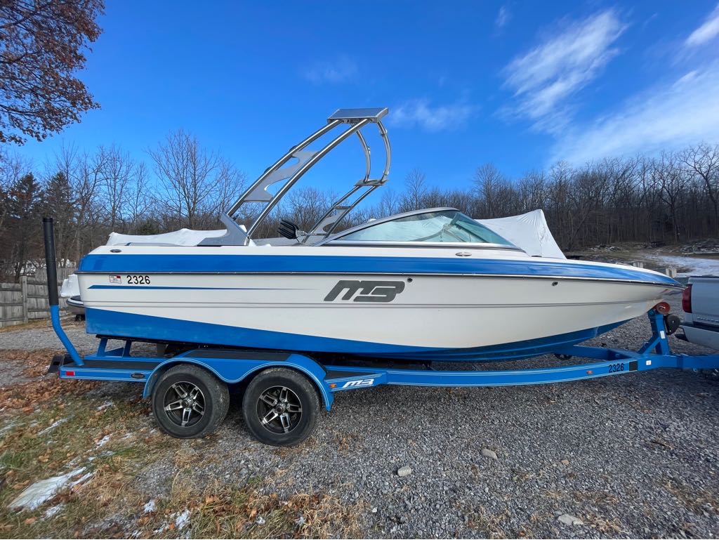 2013 MB Sports Sport Boat B52 21 WB