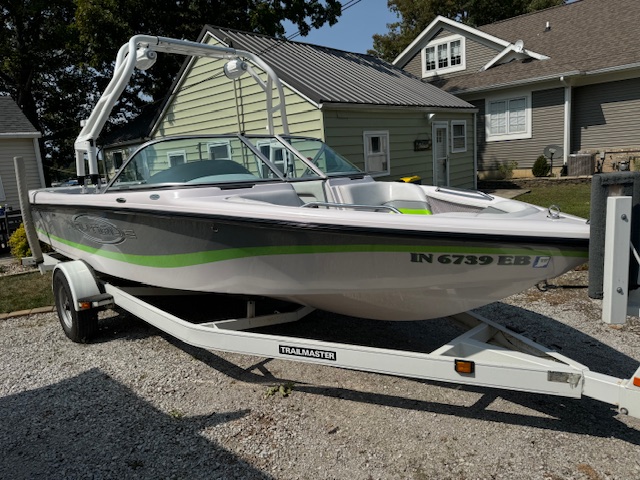 Sport Nautique 216
