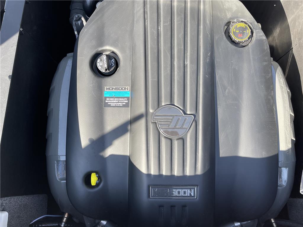 2024 Malibu Boats Wakesetter 21 LX