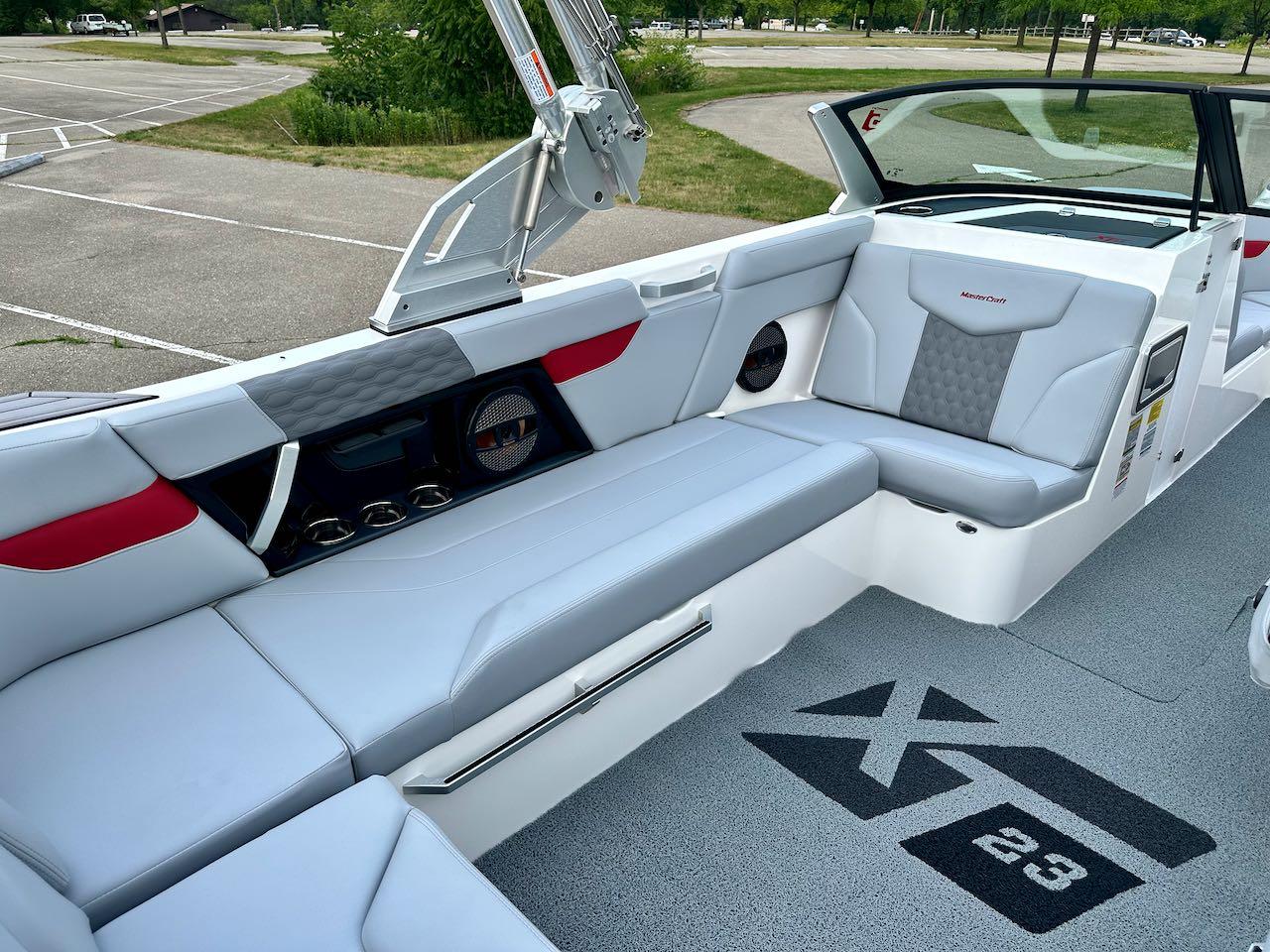 2023 Mastercraft XT23 | Full Warranty