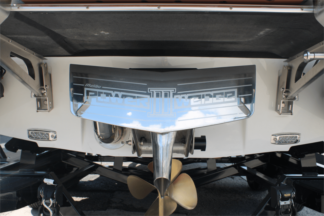 2025 Malibu 23 MXZ