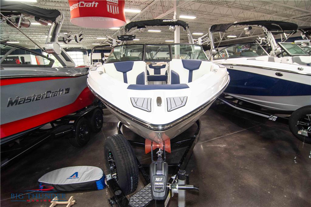 SALE PENDING - 2023 Mastercraft XT23