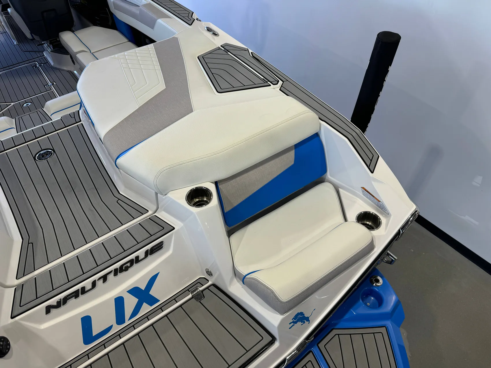 2024 Nautique G23