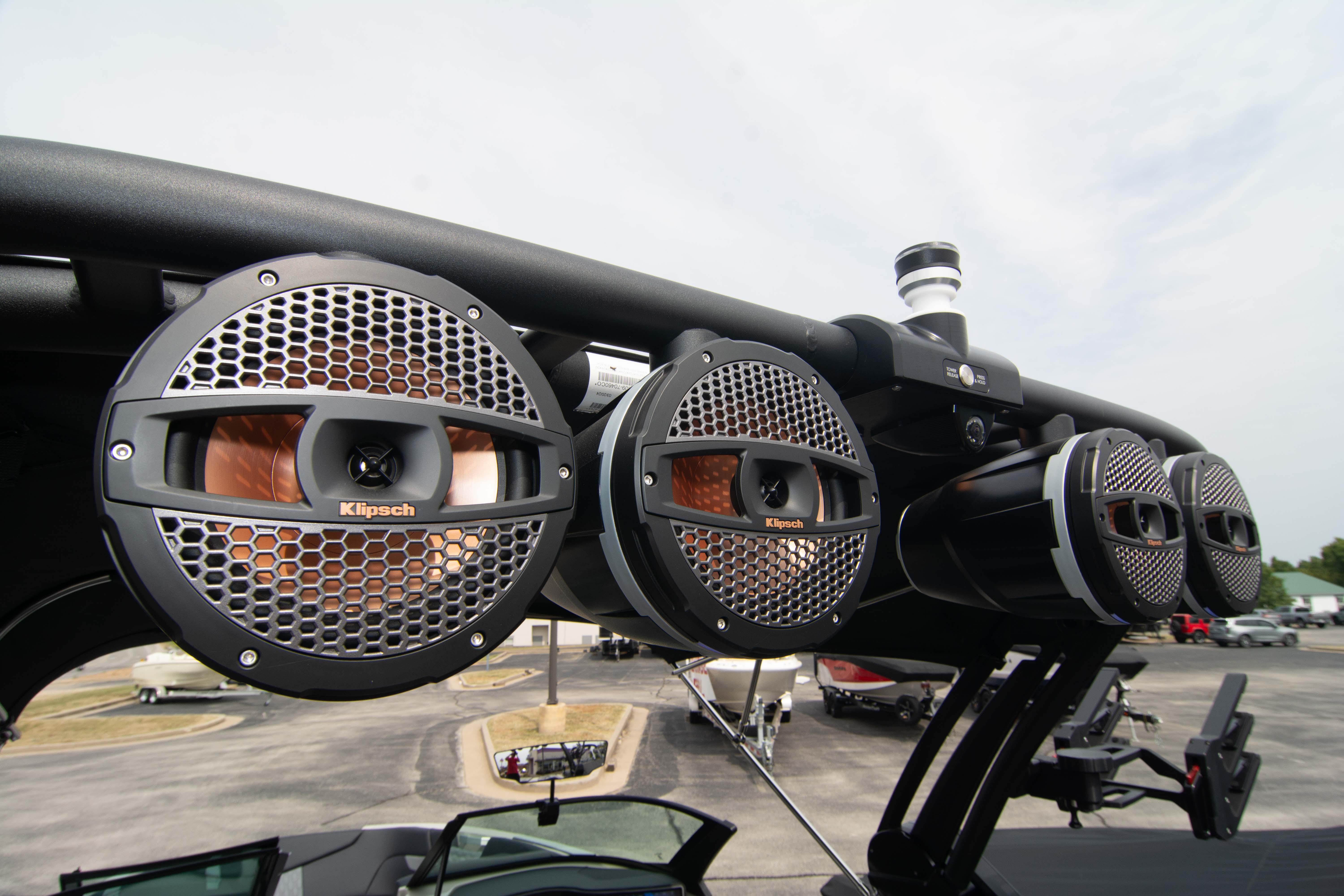 2025 MasterCraft XT24