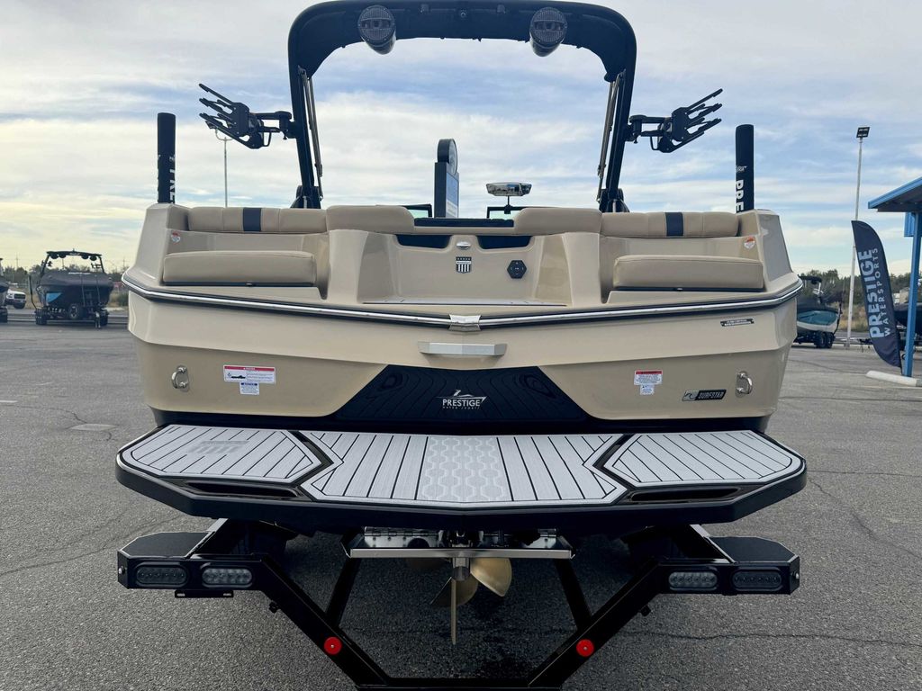 2025 MasterCraft XT22