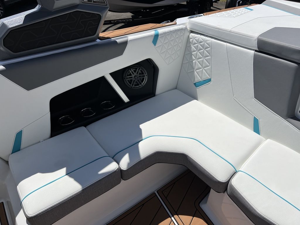 2025 Nautique GS20