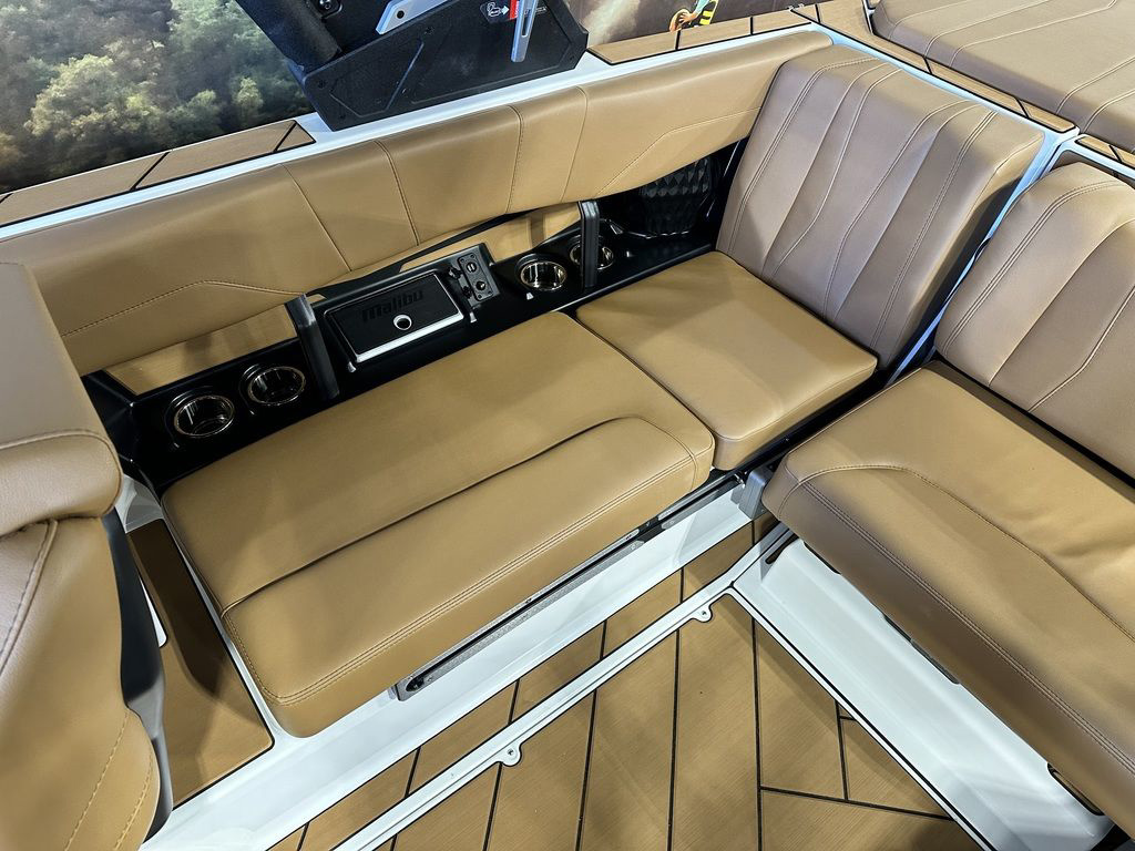 2024 Malibu 22 LSV