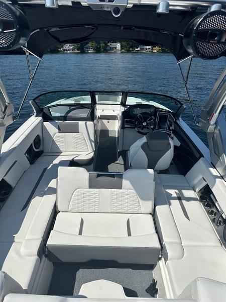 2023 MasterCraft X22