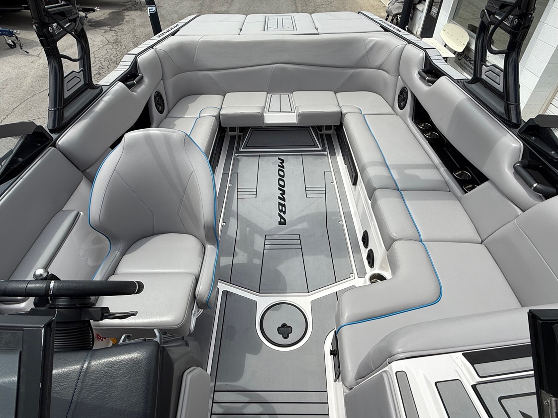 2024 Moomba Max Icon