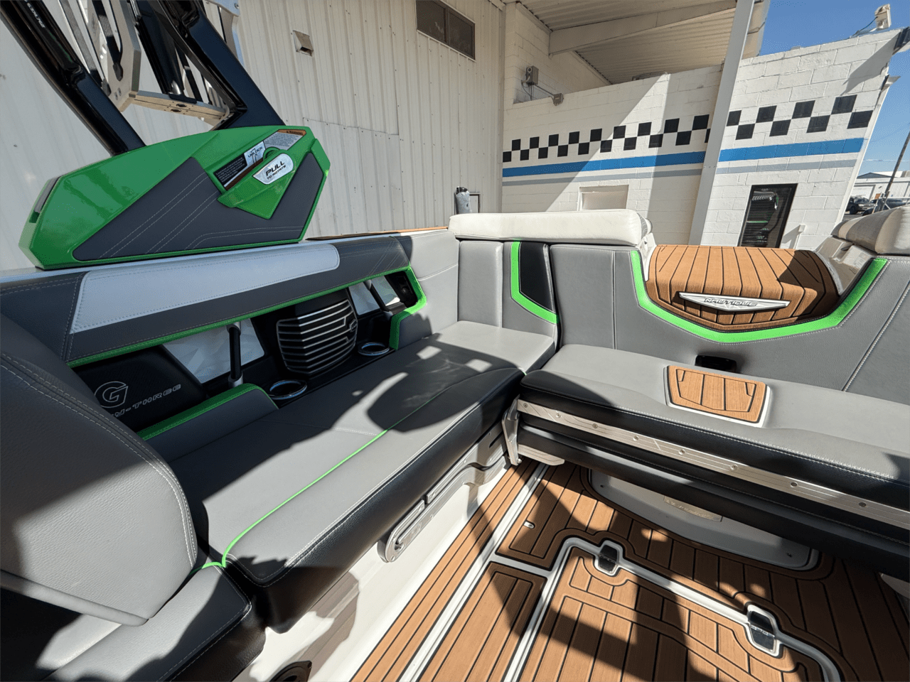 2017 Nautique G23
