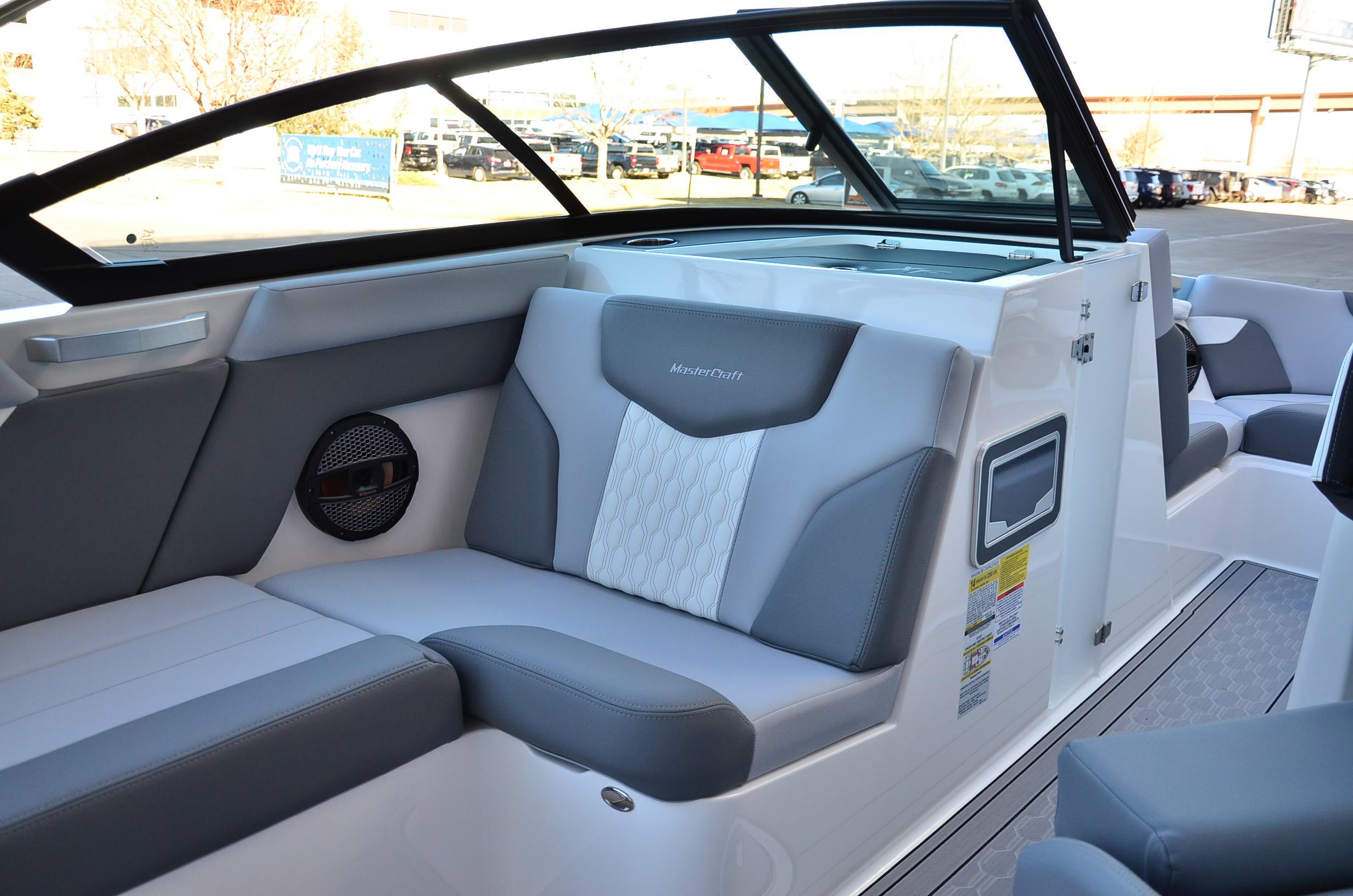 2024 MasterCraft XT22T – Model Year End Closeout! Call for a fast quote!