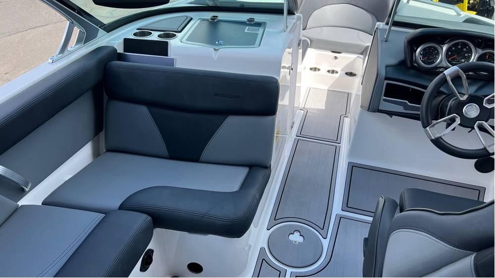 2021 MasterCraft XT21