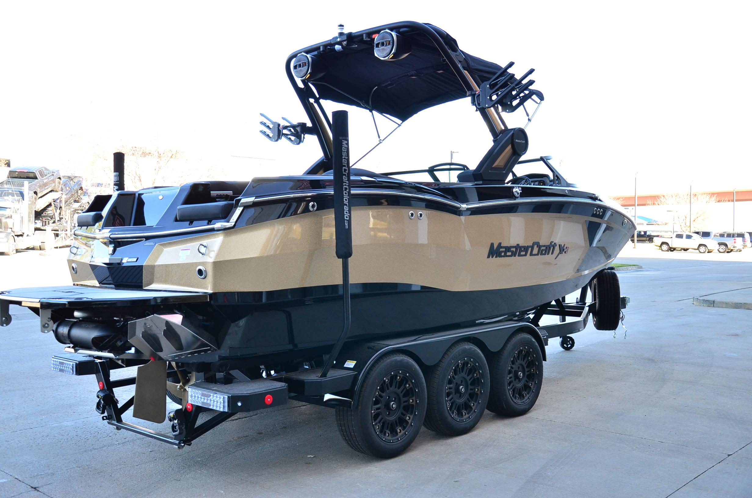 2024 MasterCraft XstarS – Ilmor 6.2 SuperCharged, LOADED! 2024 Model Year End Clearance!