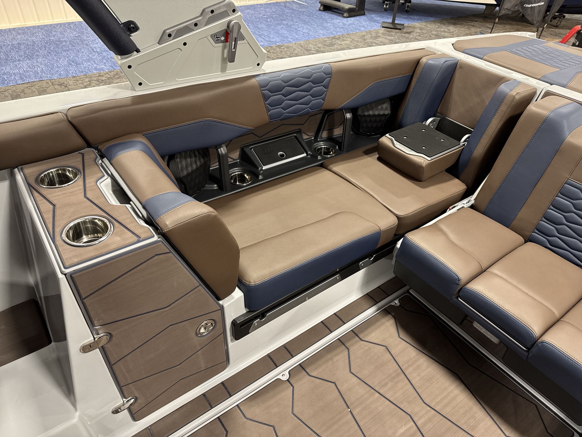 2025 Malibu 24 MXZ