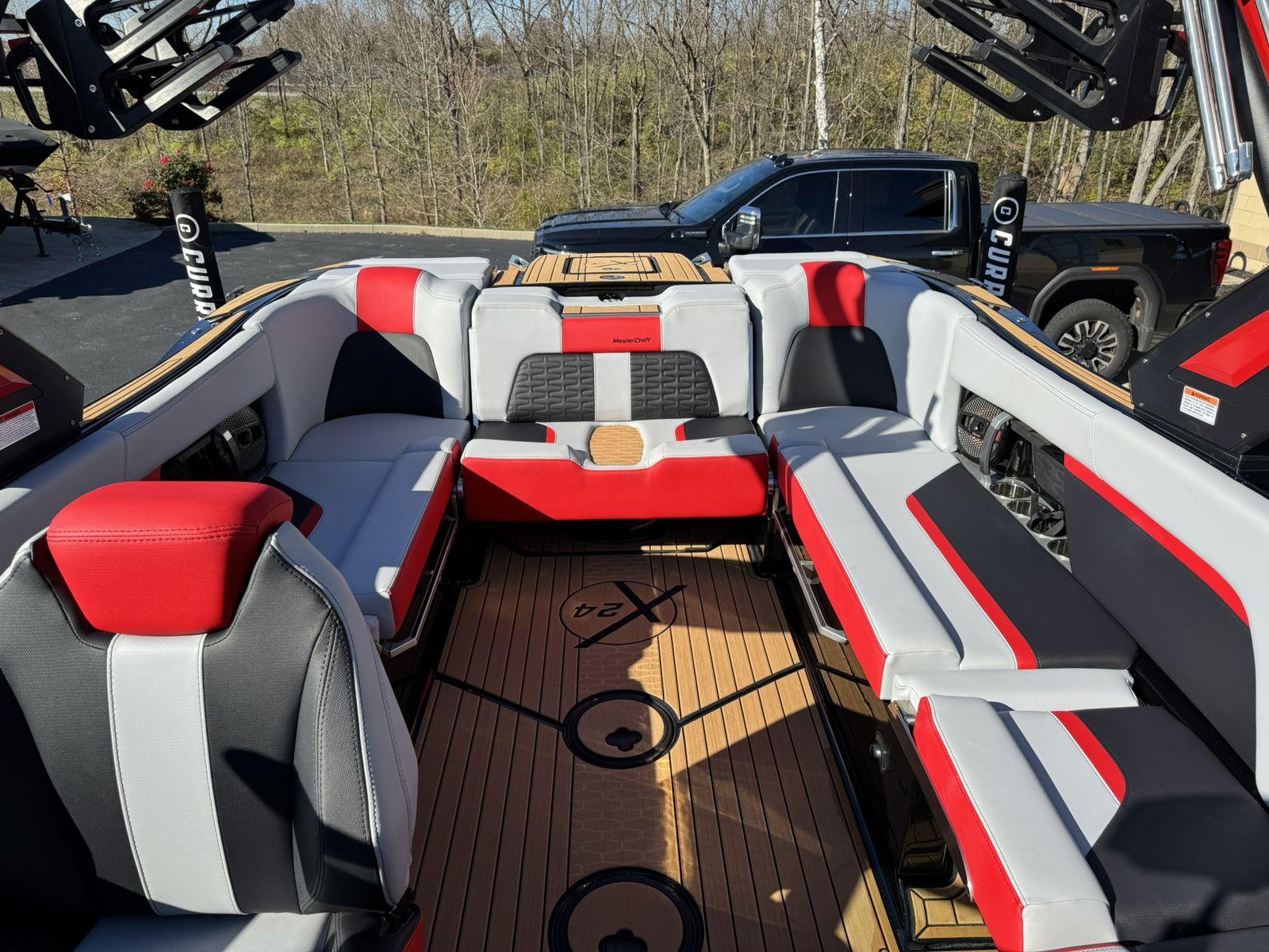 2024 MasterCraft X24